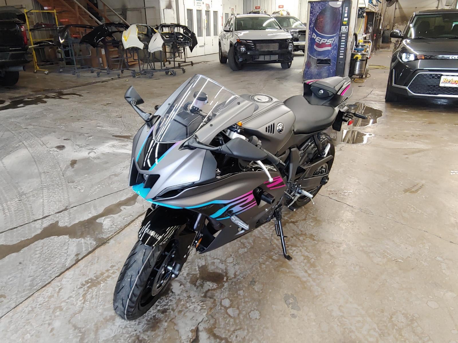 2024 YAMAHA YZFR7